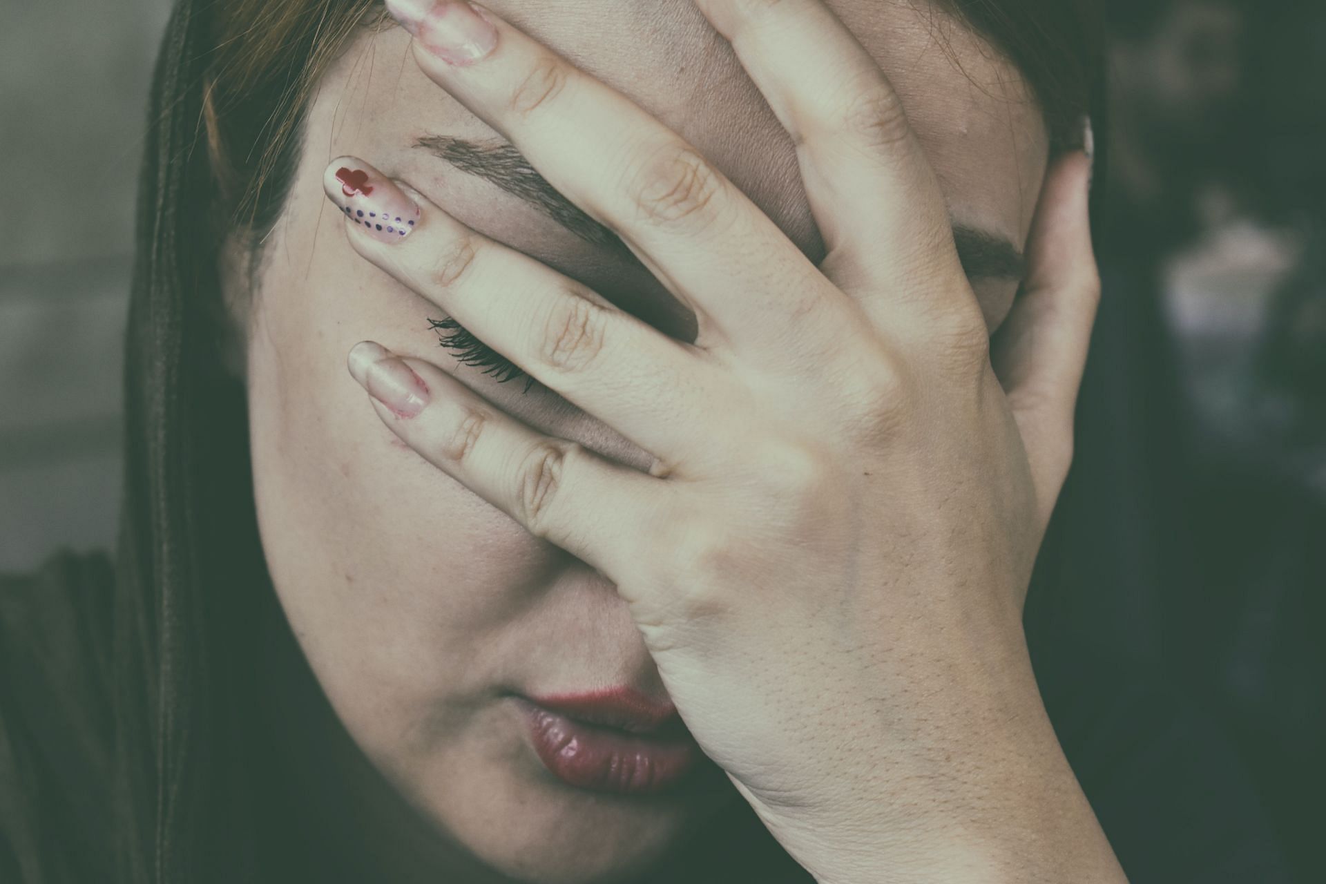 Settle nausea (Image via Unsplash/Mehrpouya)